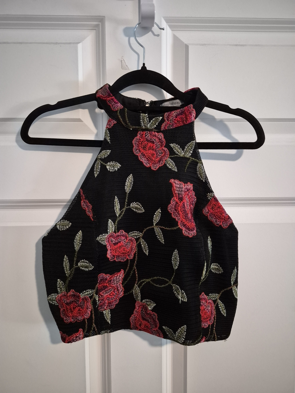 Charlotte Russe Black Floral Red Rose Crop Halter Top Goth Whimsy Witch L